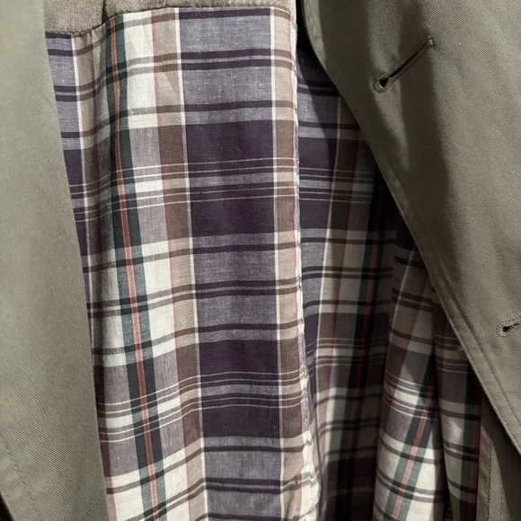 Vintage Olive Trench Coat with Purple Plaid Lining Detachable Insert & Collar - Picture 14 of 16